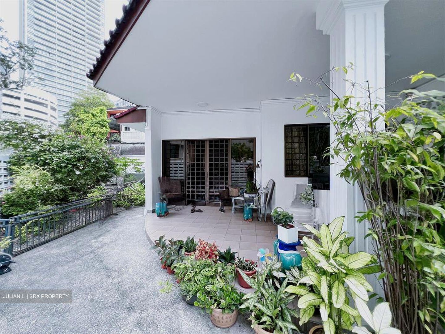 Orchard Road (D9), Terrace #577750931